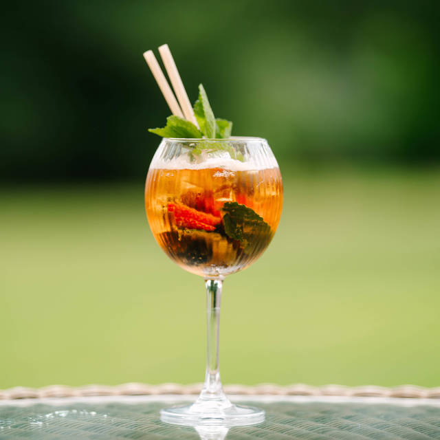 Pimms O'clock! 